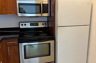 484 NW 165th St Rd, Miami, FL 33169 - Photo 5