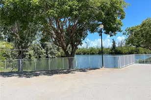 8260 SW 210th St, Cutler Bay, FL 33189 - Photo 19
