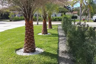 1819 NE 182nd St, North Miami Beach, FL 33162 - Photo 7