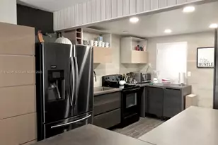 427 Golden Isles Dr, Hallandale Beach, FL 33009 - Photo 31