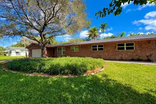 4728 SW 66th Terrace, Davie, FL 33314 - Photo 3