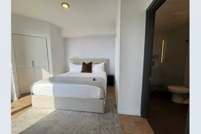 398 NE 5th St #4614, Miami, FL 33132 - Photo 15