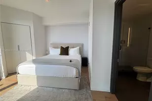 398 NE 5th St, Miami, FL 33132 - Photo 15