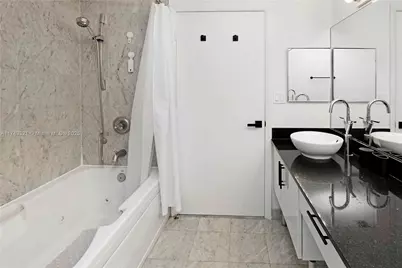 31 SE 5th St #3916, Miami, FL 33131 - Photo 39