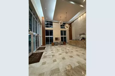 31 SE 5th St #3916, Miami, FL 33131 - Photo 5