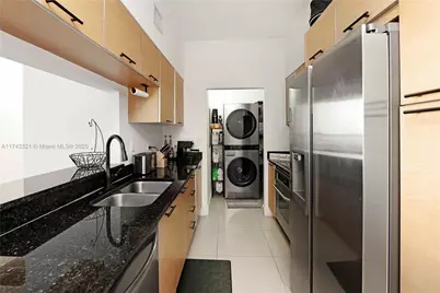 31 SE 5th St #3916, Miami, FL 33131 - Photo 27