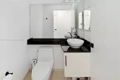 31 SE 5th St #3916, Miami, FL 33131 - Photo 33
