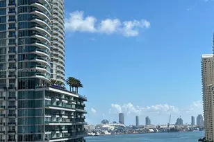 31 SE 5th St, Miami, FL 33131 - Photo 13