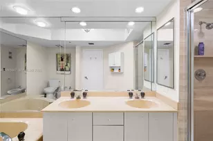 20281 E Country Club Dr, Aventura, FL 33180 - Photo 29