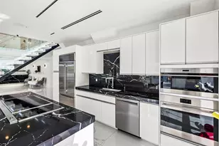 3251 NE 164th St, North Miami Beach, FL 33160 - Photo 21