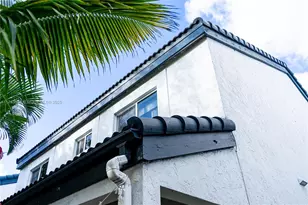 220 NE 211th St, Miami, FL 33179 - Photo 5