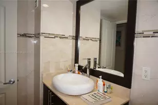 19390 Collins Ave, Sunny Isles Beach, FL 33160 - Photo 23