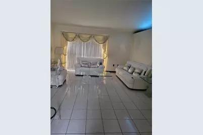 6771 NW 199th Ter, Hialeah, FL 33015 - Photo 13