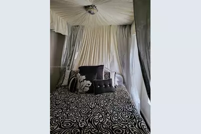 6771 NW 199th Ter, Hialeah, FL 33015 - Photo 31