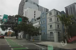 269 NW 7th St, Miami, FL 33136 - Photo 17