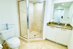 41 SE 5th St, Miami, FL 33131 - Photo 11