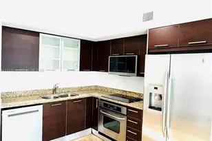 41 SE 5th St, Miami, FL 33131 - Photo 11