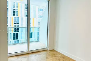 41 SE 5th St, Miami, FL 33131 - Photo 5