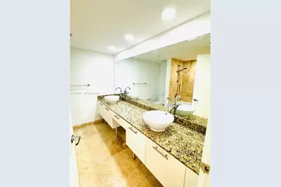 41 SE 5th St #808, Miami, FL 33131 - Photo 25