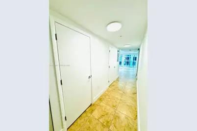 41 SE 5th St #808, Miami, FL 33131 - Photo 3