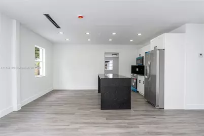 805 Sultan Ave, Opa-Locka, FL 33054 - Photo 13