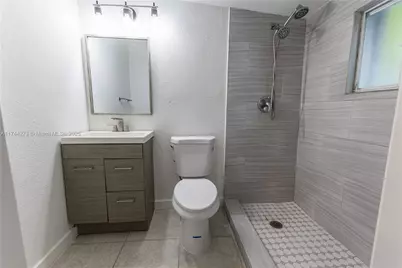 866 NW 108th St, Miami, FL 33168 - Photo 11