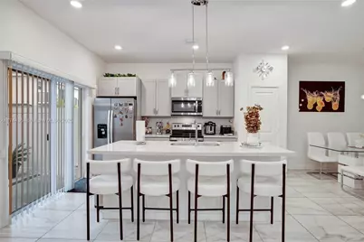 838 SE 17th St, Homestead, FL 33034 - Photo 15
