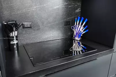 408 NW 52nd St, Miami, FL 33127 - Photo 65