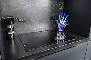 408 NW 52nd St, Miami, FL 33127 - Photo 65