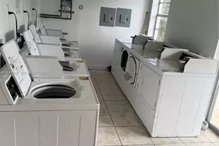 1225 NE 124th St, North Miami, FL 33161 - Photo 31