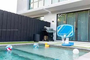 414 NW 52nd St, Miami, FL 33127 - Photo 3