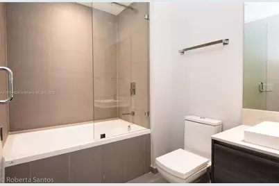 1080 Brickell Ave #3205, Miami, FL 33131 - Photo 5