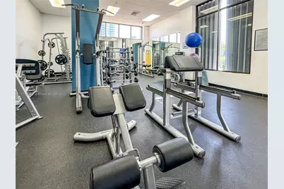 100 Bayview Dr #721, Sunny Isles Beach, FL 33160 - Photo 23