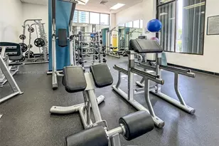 100 Bayview Dr, Sunny Isles Beach, FL 33160 - Photo 23