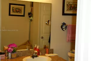 215 SW 117th Terrace, Pembroke Pines, FL 33025 - Photo 7