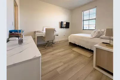 686 NE 191st Ter, Miami, FL 33179 - Photo 17