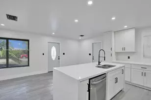 1628 NE 7th Ave, Fort Lauderdale, FL 33305 - Photo 5