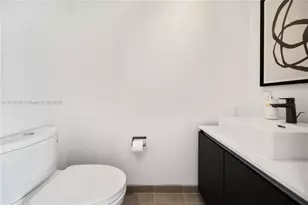 227 NE 2nd St, Miami, FL 33132 - Photo 17