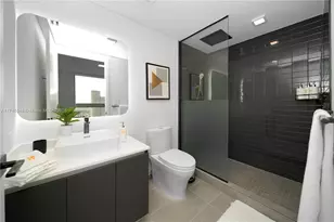 227 NE 2nd St, Miami, FL 33132 - Photo 19