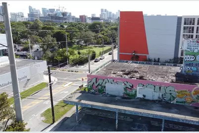 321 NW 37th St, Miami, FL 33127 - Photo 25