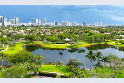 920 Captiva Dr, Hollywood, FL 33019 - Photo 11