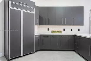 920 Captiva Dr, Hollywood, FL 33019 - Photo 25