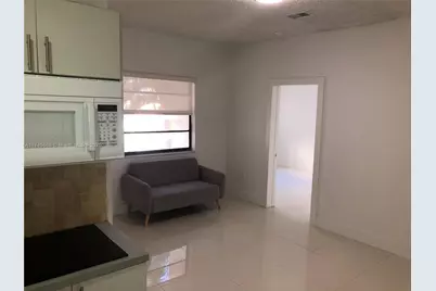 27Xx Collins Ave #209, Miami Beach, FL 33140 - Photo 1