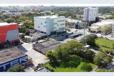 321 NW 37th St, Miami, FL 33127 - Photo 5