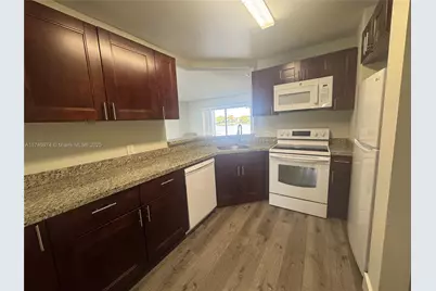 3425 NW 44th St #106, Oakland Park, FL 33309 - Photo 13