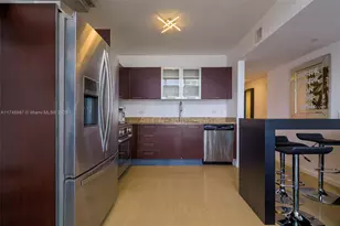 41 SE 5th St, Miami, FL 33131 - Photo 5