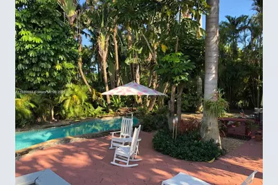 1112 NE 89th St, Miami, FL 33138 - Photo 5