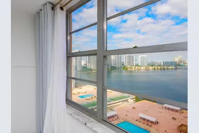 250 174th St #1810, Sunny Isles Beach, FL 33160 - Photo 3