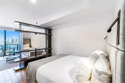 398 NE 5th St #2205, Miami, FL 33132 - Photo 9