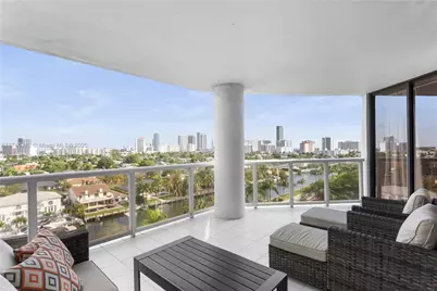 3600 Yacht Club Dr #902, Aventura, FL 33180 - Photo 3